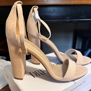 Dream Pairs Nude Chunky Heels - Suede
